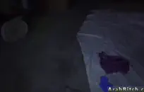 فاتنة مفلس مع لطيفة الحمار يحصل على تدليك و creampie من اثنين من الأزرار.