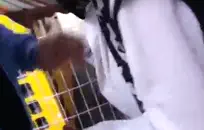 خنثى مع الثدي لطيفة يحصل على الديك داخل فمها والحمار.