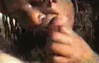 لطيف شقراء في سن المراهقة فاتنة مارس الجنس مع الديك أمام الكاميرا.