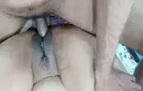 اللعنة عليه من ملابسه