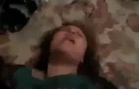 ناضجة المثير مع شعر كس يحصل على الديك ضخمة في الحمام.