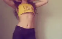 هواة الأبنوس الهواة مارس الجنس على الأريكة.