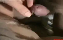 يقطر اللسان الذي يهز عالمي