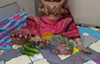 لقد مارست الجنس معي بقوة مع قضيب كبير مثل قضيبها الجديد، بينما كان صديقي يراقبني بلا حول ولا قوة من الخطوط الجانبية، لأنه لم يستطع الاحتفاظ به في سرواله وخدعني مع فتاة مراهقة تدعى سفيتا .