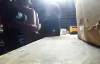 في سن المراهقة يحصل لها ضيق كس يمسح ومارس الجنس من الخلف.