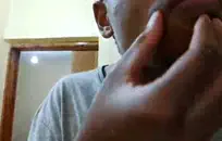 شابان مثيران يجربان شهوتهما.