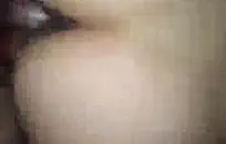 رجل ذو قضيب كبير يحب ممارسة الجنس بقوة، ويأخذه من الخلف، ويجعل امرأته تشعر وكأنها دمرت بقوة قضيبه