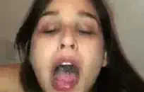 الشقراء القذرة تحصل على رأسها من مدلكها.